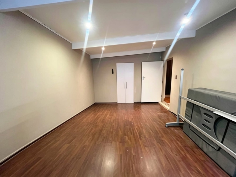3 Bedroom Property for Sale in Wetton Western Cape